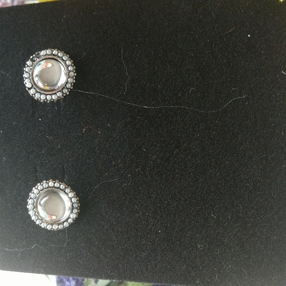 New Brighton Earrings - Picture 5 of 8